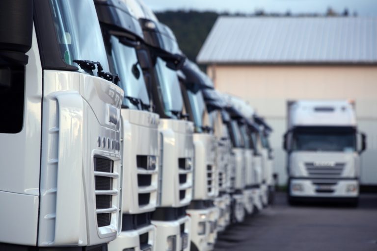 How to improve productivity with fleet vehicle tracking