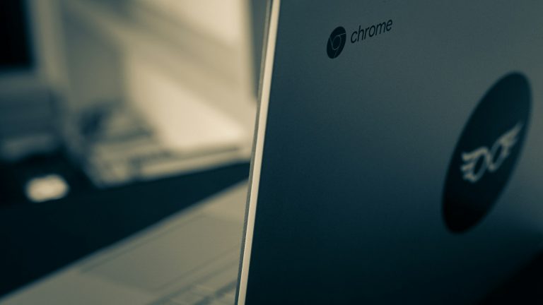 Chromebooks Take Center Stage in the Digital Nomad Lifestyle